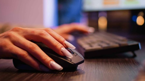 les solutions pour réduire sa consommation d'énergie avec sa piscine