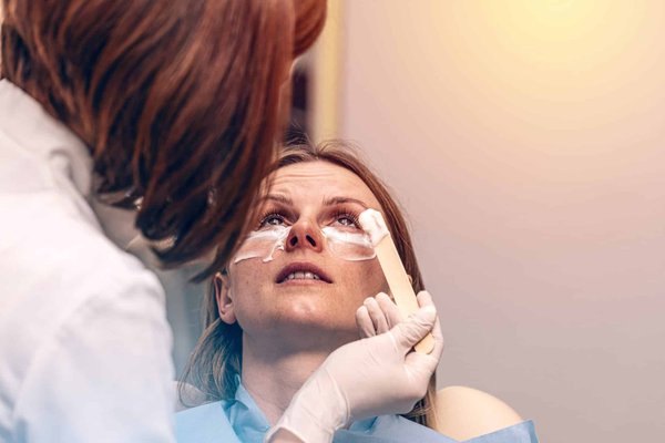 Les astuces pour réduire la poussière pendant les travaux de rénovation